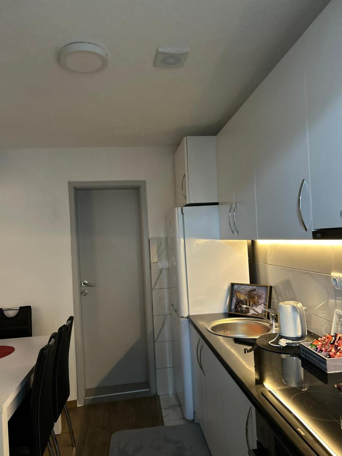 Apartman Hana サラエヴォ エクステリア 写真